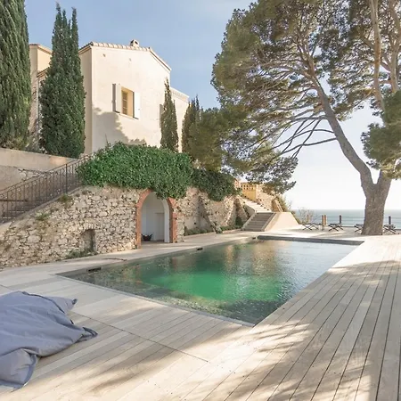 Magnifique Manoir Face A La Mer Cassis