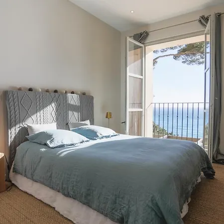 Magnifique Manoir Face A La Mer Cassis